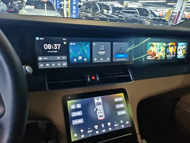 Li Auto ONE — Фото автомобиля 12
