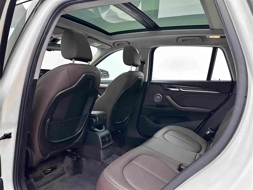 BMW BMW X1 2021 xDrive25Li Exclusive — Фото автомобиля 20