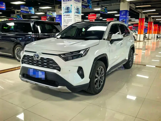 Фотография автомобиля — Toyota RAV4