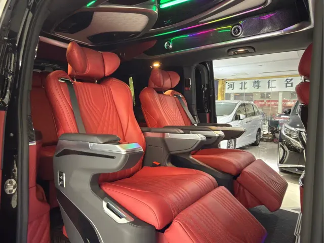 Mercedes-Benz V-Class — Фото автомобиля 11