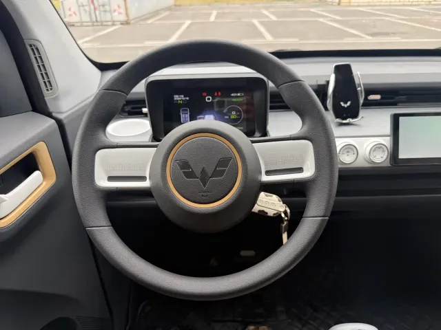 Wuling Hongguang Mini EV — Фото автомобиля 10