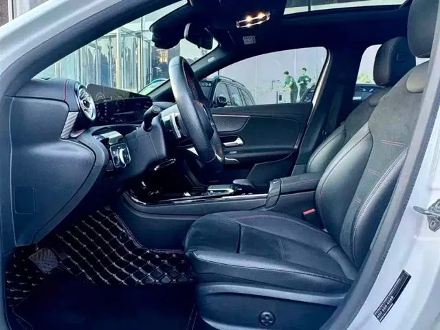 Mercedes-Benz A-Class — Фото автомобиля 11