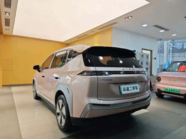 GAC Aion Y — Фото автомобиля 25