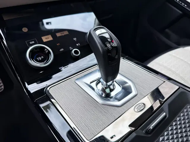 Land Rover Range Rover Evoque — Фото автомобиля 15