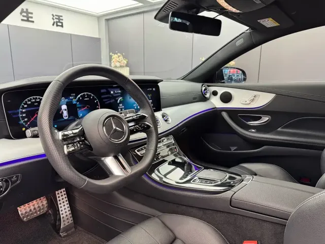 Mercedes-Benz E-Class — Фото автомобиля 4