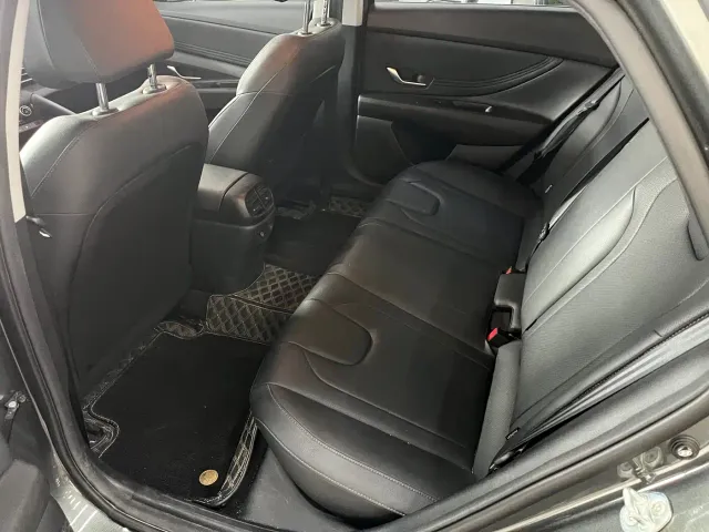 Hyundai Elantra — Фото автомобиля 8