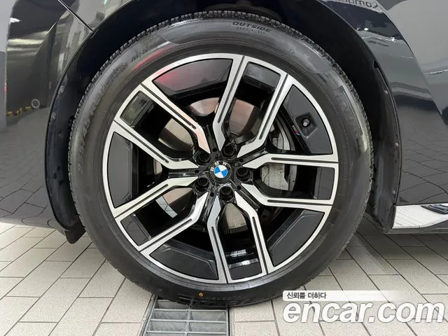 BMW 7 Series G70 — Фото автомобиля 5