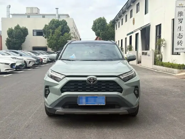 Toyota RAV4 — Фото автомобиля 2