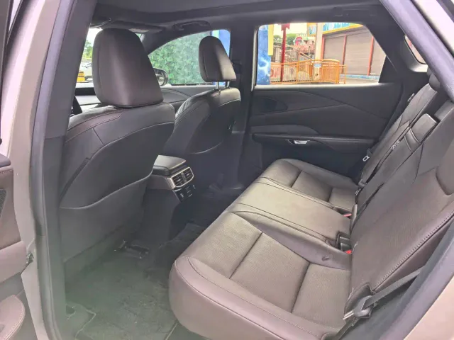 Lexus RX — Фото автомобиля 9