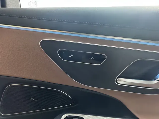 Mercedes-Benz E-Class — Фото автомобиля 23