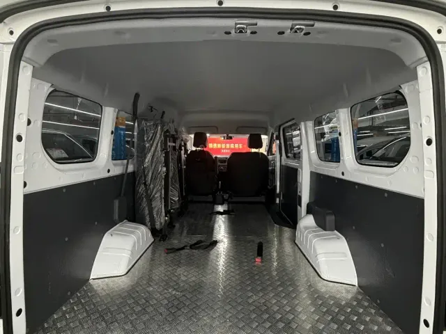 Wuling Yangguang Pro — Фото автомобиля 10
