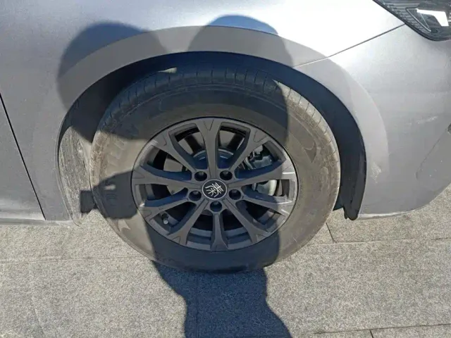 BYD Qin L — Фото автомобиля 6