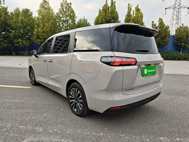 Wuling Starlight 730 — Фото автомобиля 4
