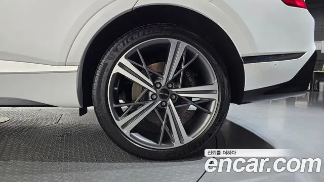Genesis GV80 — Фото автомобиля 19