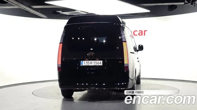 Hyundai Staria Staria 4WD Lounge 9 мест — Фото автомобиля 4