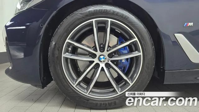BMW 5-Series — Фото автомобиля 5