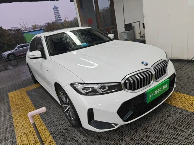 BMW 3 Series — Фото автомобиля 3