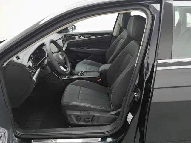 Volkswagen Passat — Фото автомобиля 10