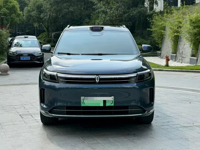 Aito M7 — Фото автомобиля 2