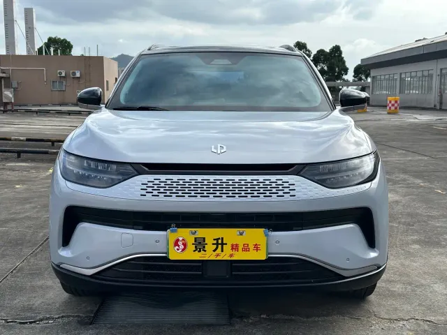 Leapmotor C11 — Фото автомобиля 2