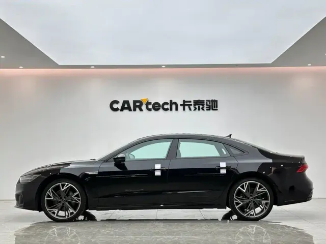 Audi A7L — Фото автомобиля 2