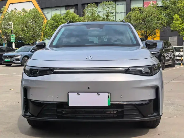 Leapmotor Leapmotor C16 2024 Extended Range 200 Premium Edition — Фото автомобиля 2