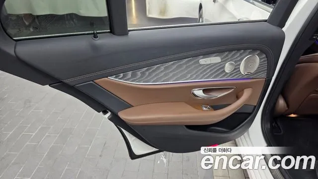 Mercedes-Benz E-Class E-класс W213 E350 4MATIC Avantgarde — Фото автомобиля 22