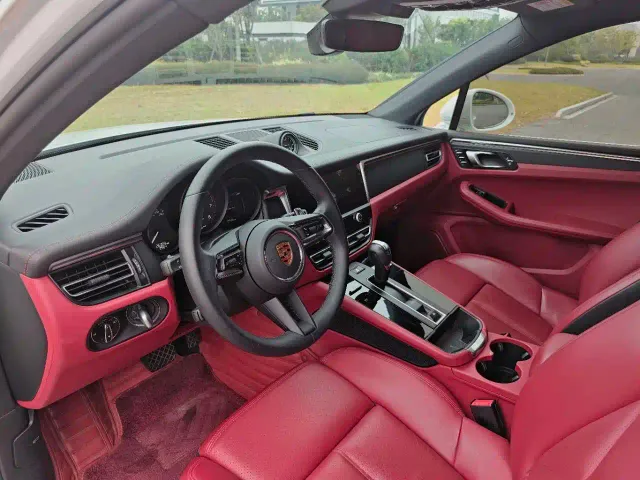 Porsche Macan — Фото автомобиля 11
