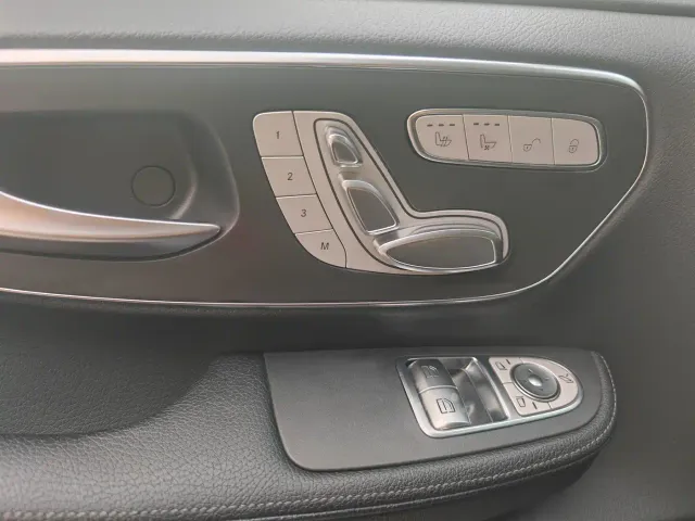 Mercedes-Benz V-Class — Фото автомобиля 15