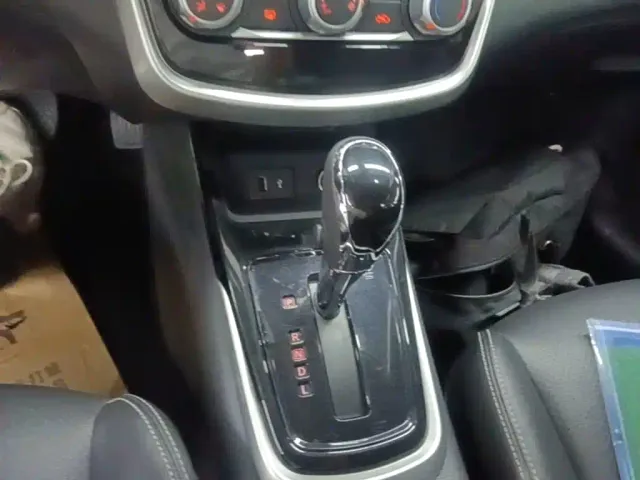 Nissan Tiida — Фото автомобиля 13