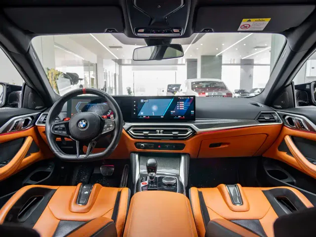 BMW M4 — Фото автомобиля 2