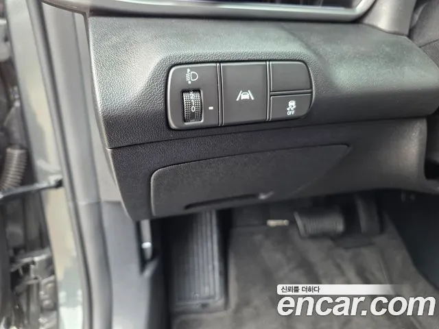 Hyundai AVANTE Avante (CN7) — Фото автомобиля 12