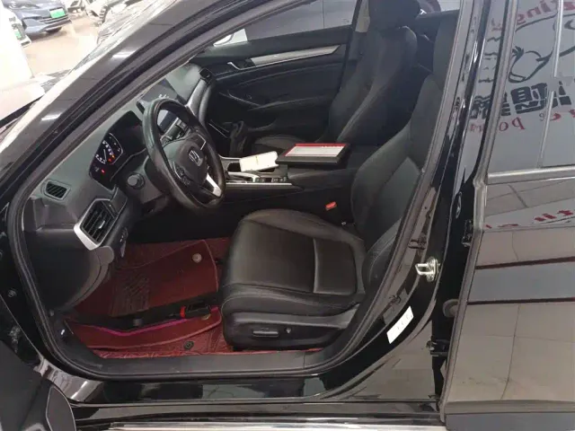 Honda Accord — Фото автомобиля 14