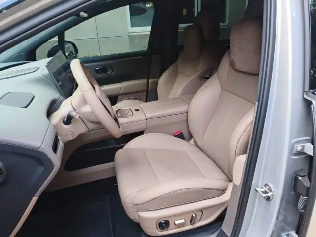 Li Auto i6 — Фото автомобиля 14