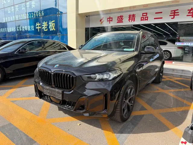 Фотография автомобиля — BMW X5