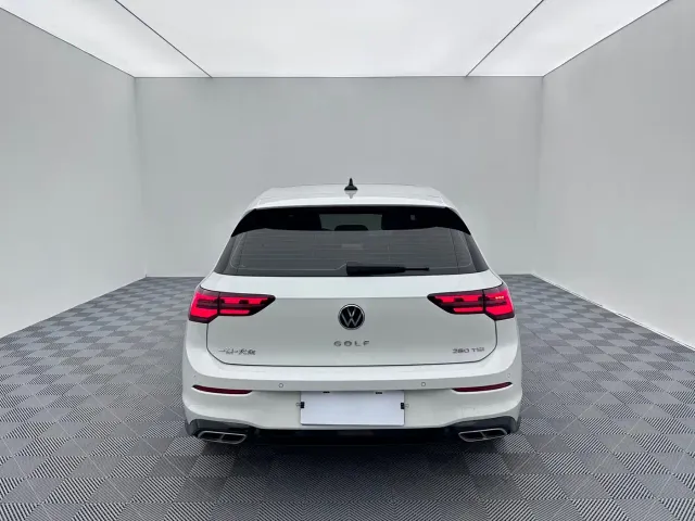 Volkswagen Golf — Фото автомобиля 5