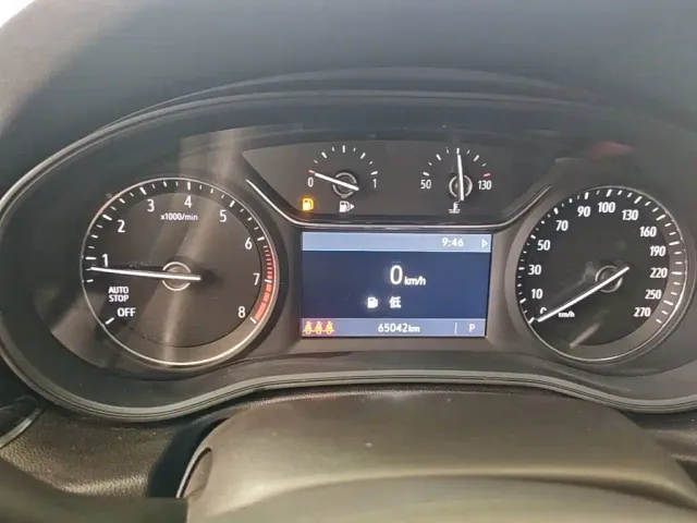 Buick Regal — Фото автомобиля 11