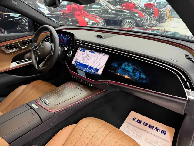 Mercedes-Benz E-Class — Фото автомобиля 17