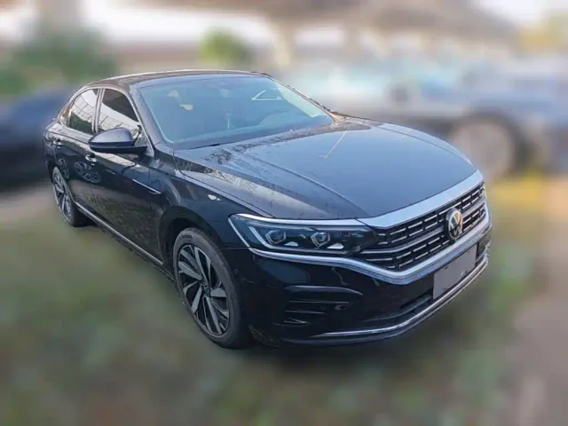 Volkswagen Passat — Фото автомобиля 5