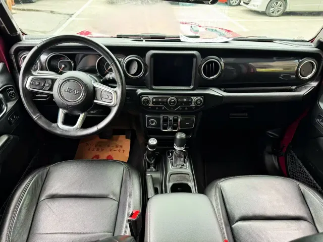 Jeep Wrangler — Фото автомобиля 8