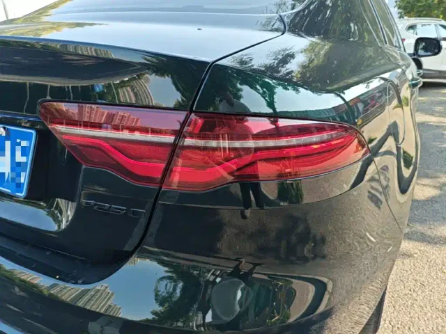 Jaguar XEL — Фото автомобиля 7