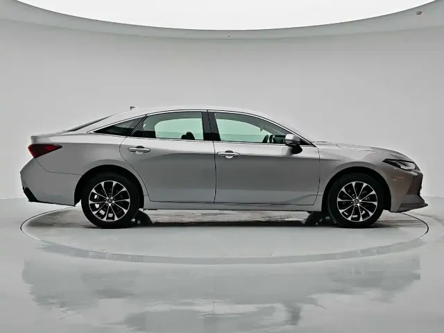 Toyota Avalon — Фото автомобиля 7
