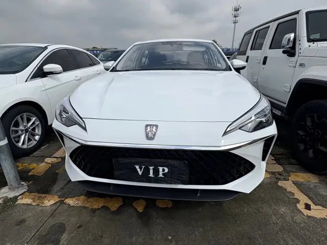 Roewe i5 — Фото автомобиля 2