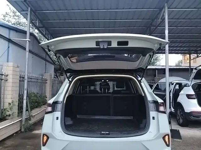 Wuling Asta — Фото автомобиля 18