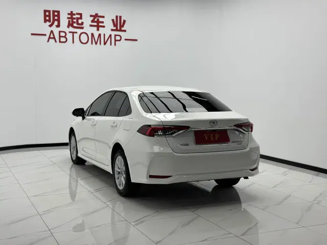 Toyota Corolla — Фото автомобиля 8