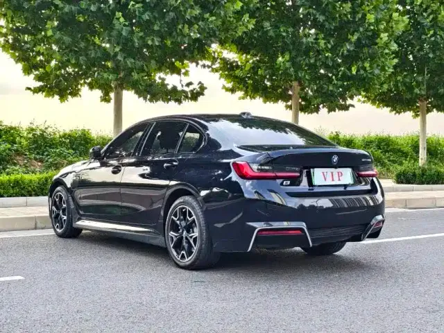 BMW i3 — Фото автомобиля 8