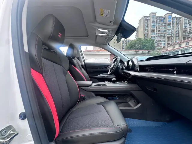 Changan Z6 — Фото автомобиля 15