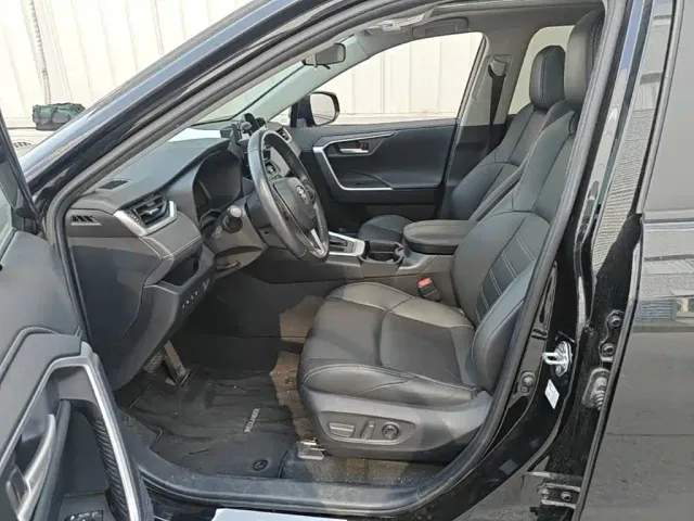 Toyota Wildlander — Фото автомобиля 14