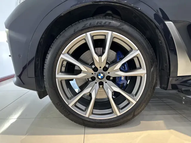 BMW X7 — Фото автомобиля 27