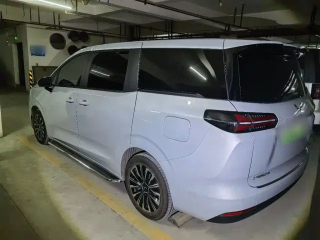 Wuling Starlight 730 — Фото автомобиля 4